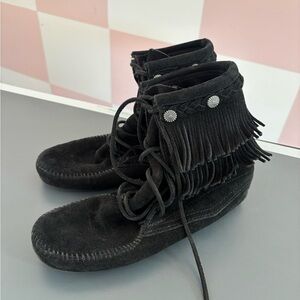 Minnetonka Black Suede Double Fringe Tramper Moccasins